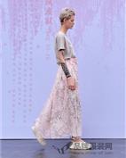 上手女装产品图片