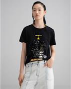 CRZ潮牌女装产品图片