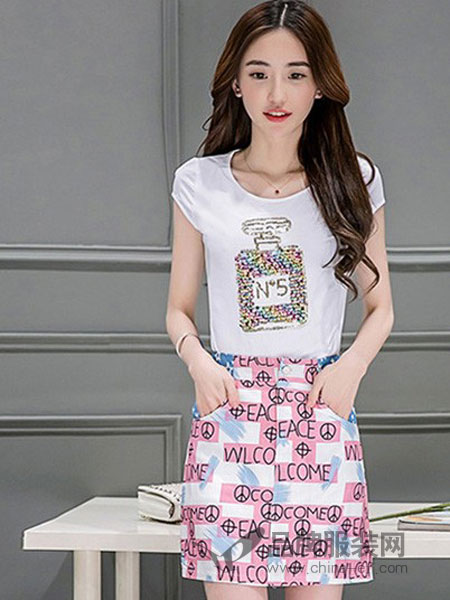 香炫儿女装产品图片