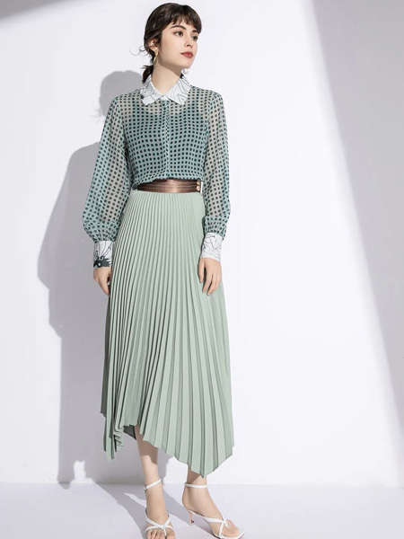 DY读衣拾年女装产品图片