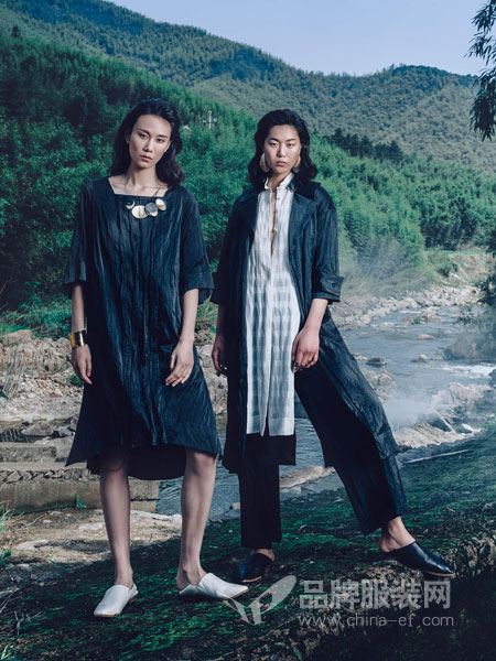 十七画女装产品图片