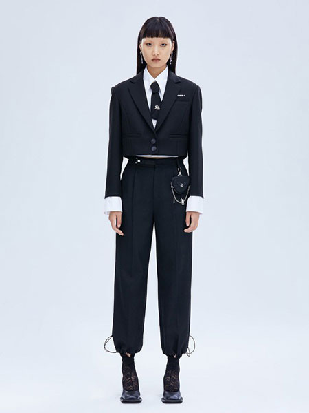 致瑞女装产品图片