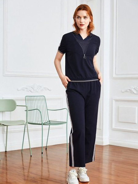 缔雅诗女装产品图片