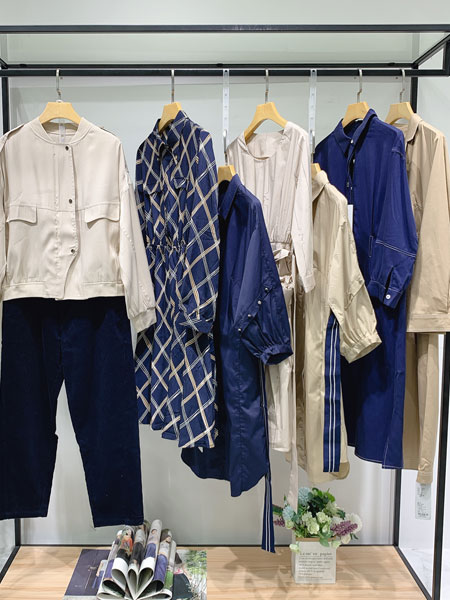 帛艺女装产品图片