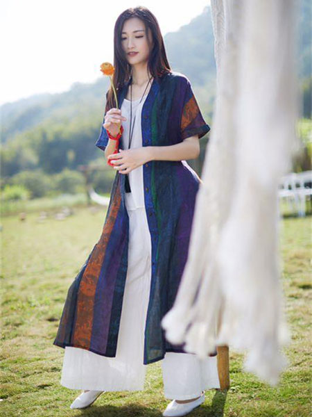 伊荷佳人女装产品图片