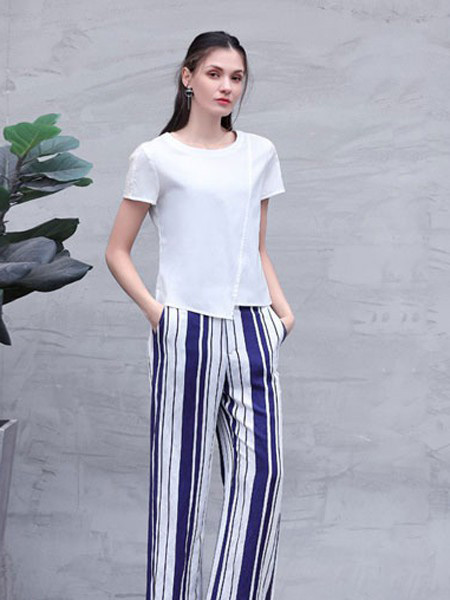 言苼记女装产品图片