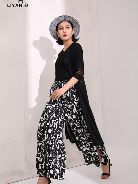 例沿女装产品图片