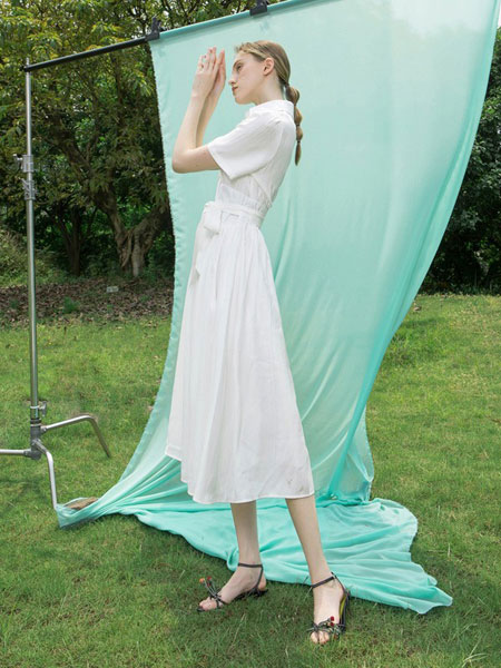 Redefine女装产品图片