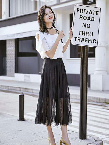 裳修女装产品图片