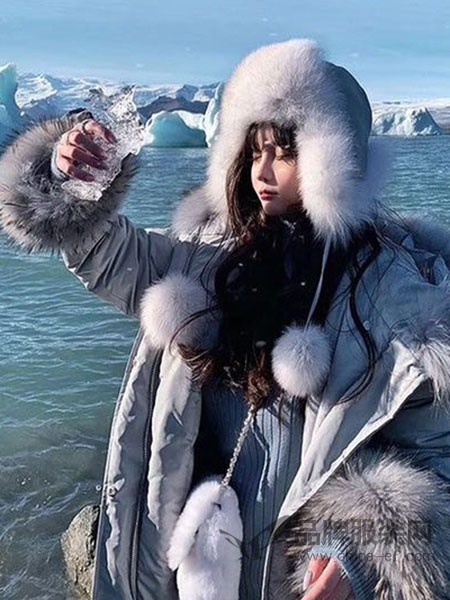 绩点女装产品图片