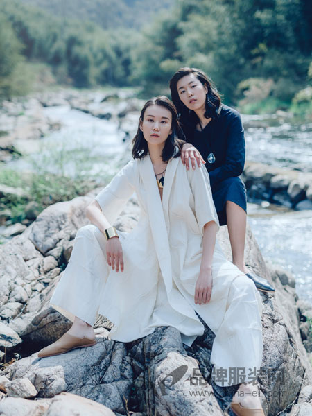 十七画女装产品图片