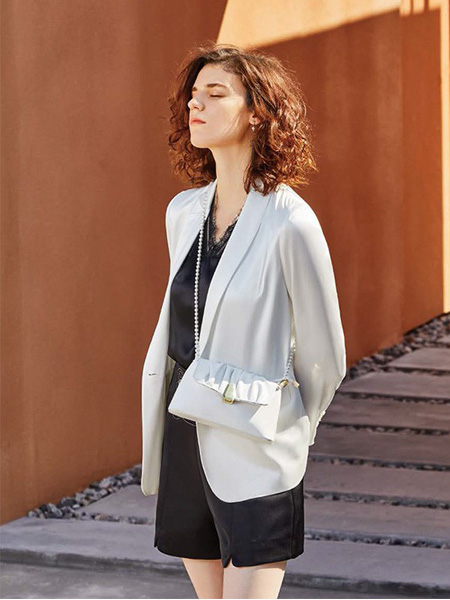 缔梵茜女装产品图片