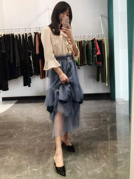 Selia Lee女装产品图片