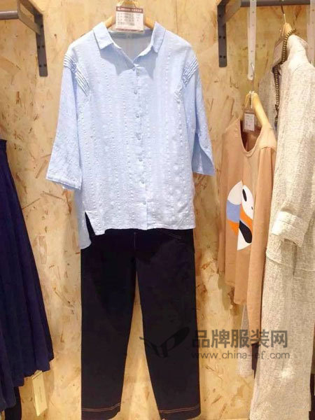 佈依诺斯Buyinuosi女装产品图片