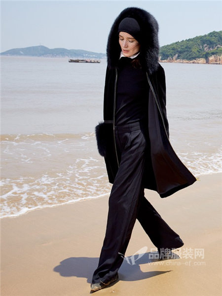 古袖女装产品图片