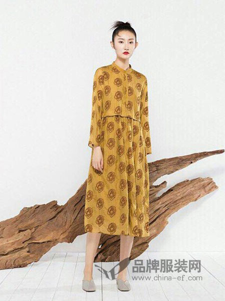 MOING莫名女装产品图片 MOING莫名女装产品图片