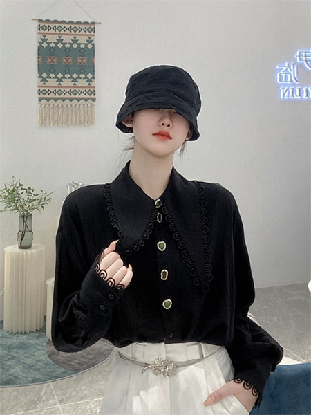 伊临女装产品图片