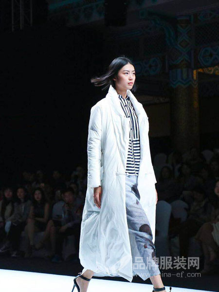 E问女装产品图片