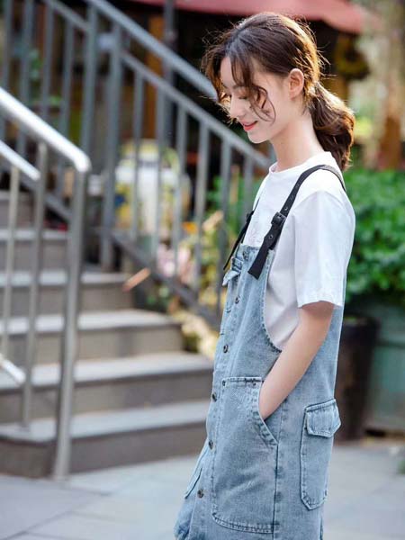 ISSUE亦抒女装产品图片