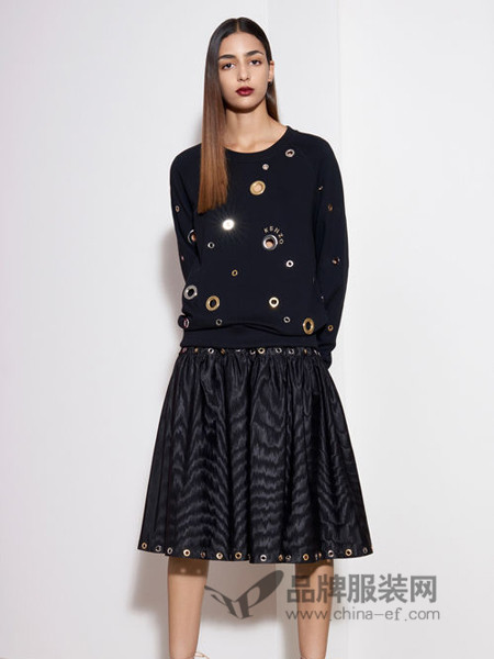 衣乐仓女装产品图片