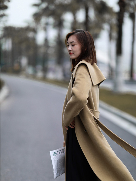 伊荷佳人女装产品图片