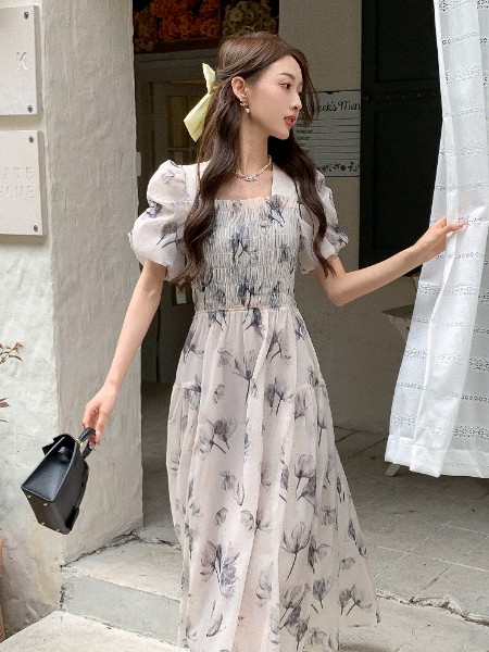 引若女装产品图片