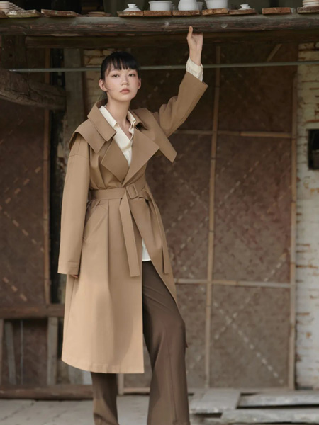 本涩BSIEE女装产品图片