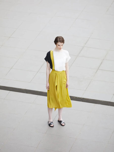 落地客女装产品图片