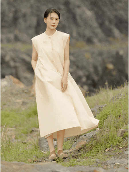 乌青毓秀女装产品图片 乌青毓秀女装产品图片