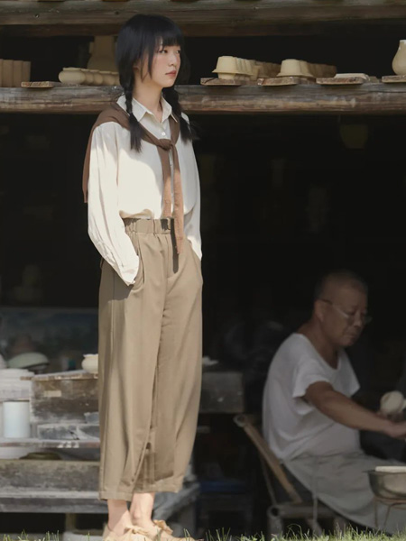 本涩BSIEE女装产品图片