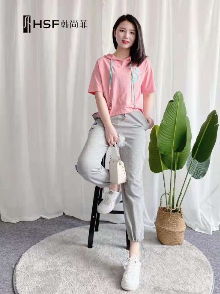 独览女装产品图片