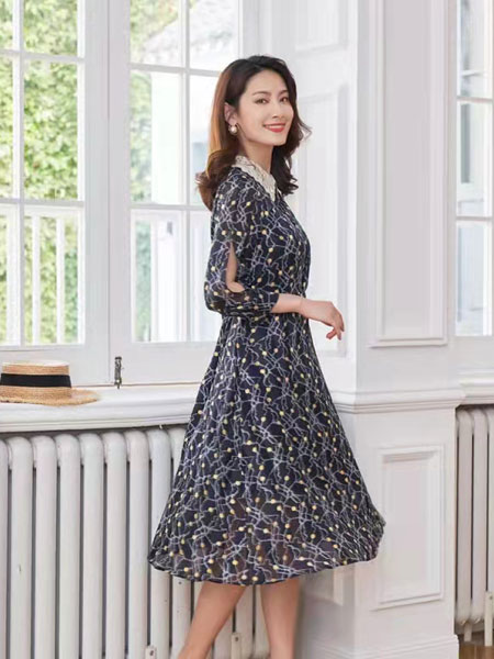 红云名典女装产品图片