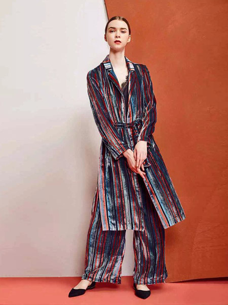 FIFILAPIN女装产品图片