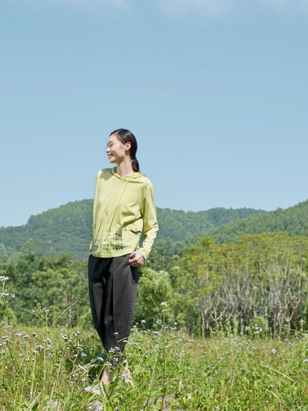 角度女装产品图片