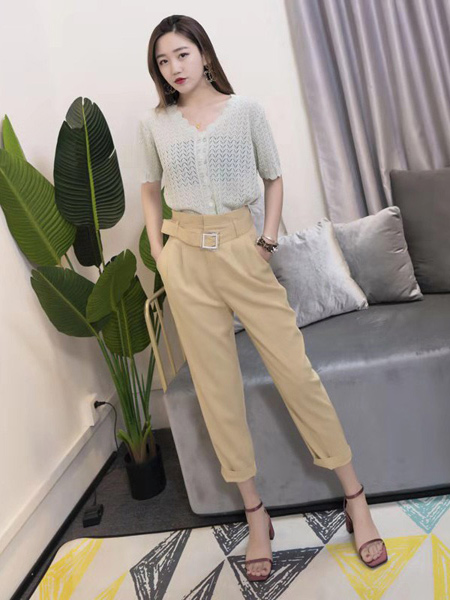 有间橱窗女装产品图片