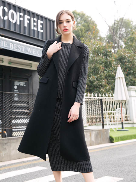 秋水衣梦女装产品图片