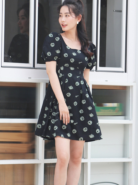 韩蔻KORIKOO女装产品图片