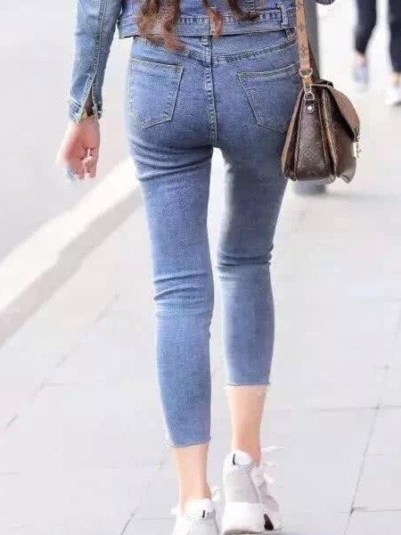 巟言女装产品图片