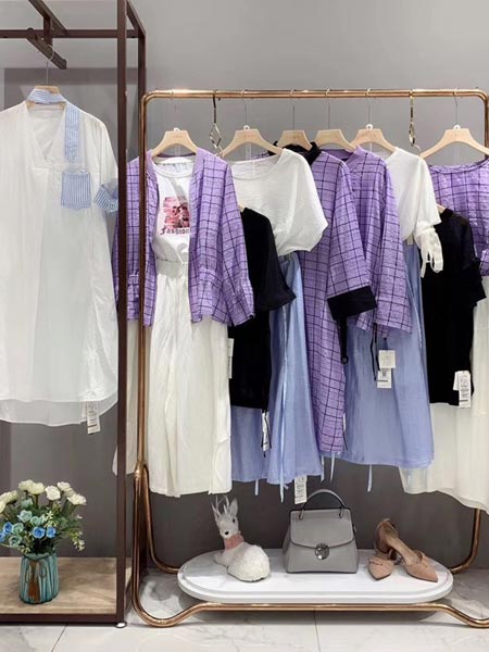 广州艾衣服饰女装产品图片