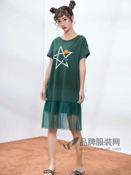 忆雨澜女装产品图片