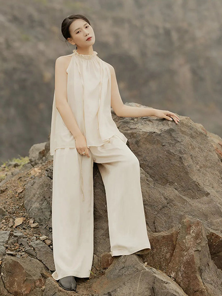 乌青毓秀女装产品图片 乌青毓秀女装产品图片