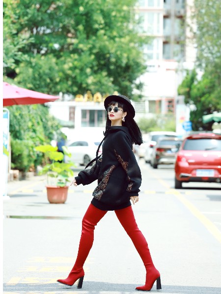 一尺半生EACHBENSON女装产品图片