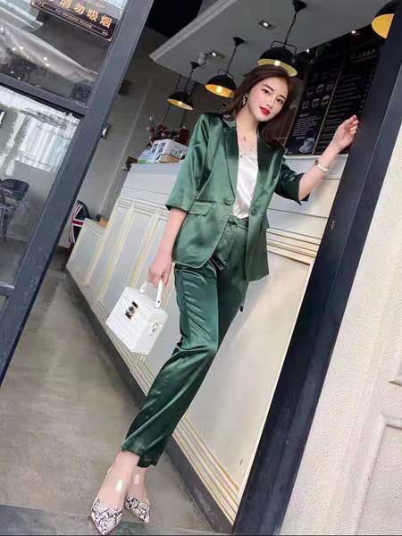 索诗妃儿SUOSHIFEIER女装产品图片