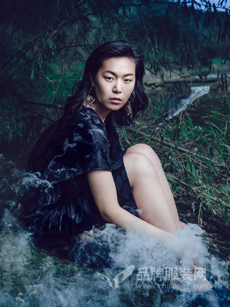 十七画女装产品图片