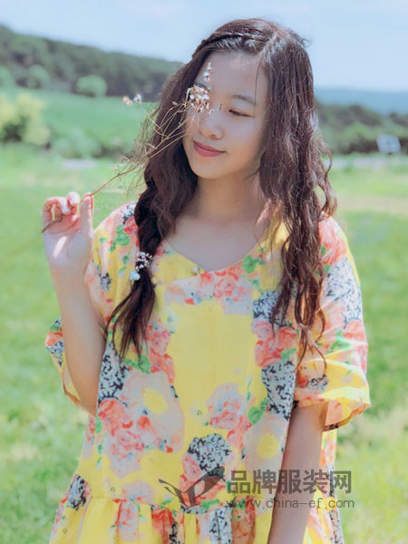 植觉女装产品图片