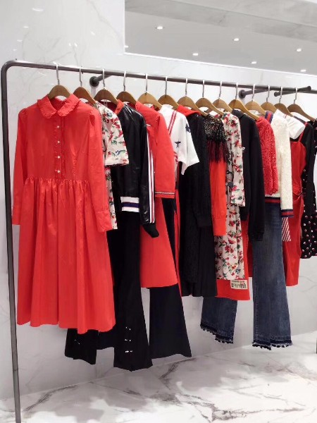 绯凡品牌折扣批发女装产品图片