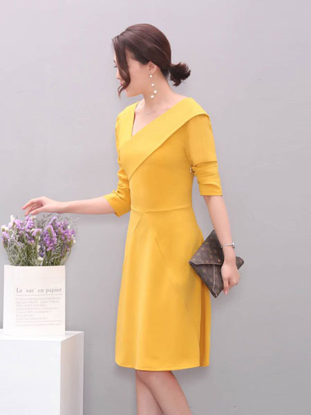 凡于女装产品图片