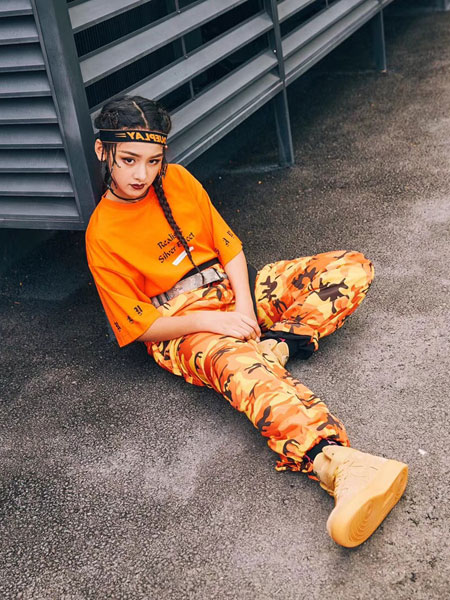 弗利萨司FIEESAX女装产品图片